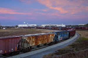 Images Dated 17th January 2011: USA, Kansas, Hutchinson, Train Terminal, Loading Grain Into Trains, Grain Elevators