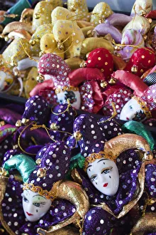 Images Dated 1st March 2010: USA, Louisiana, New Orleans, French Quarter, French Market, miniature masks