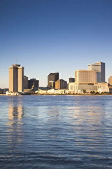 USA, Louisiana, New Orleans, skyline and the Mississippi River from Algiers, morning
