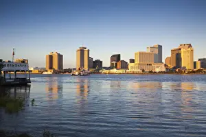 USA, Louisiana, New Orleans, skyline and the Mississippi River from Algiers