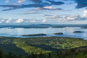 USA, Maine, Mt. Desert Island, Acadia National Park, Cadillac Mountain, elev. 1530 feet