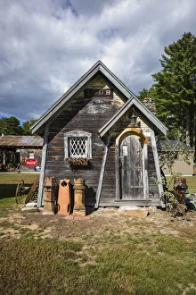 Northeastern Prints: USA, Maine, Wells, antique cottages