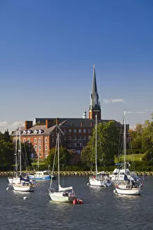Images Dated 14th January 2010: USA, Maryland, Annapolis, yacht marina St. Marys Church from Eastport