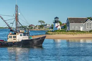 Landing Stage Prints: USA, Massachusetts, Cape Cod, Mid Cape, Hyannis, Hyannis Harbor Light
