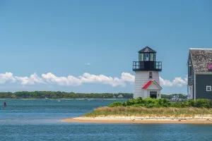 Coastal Town Prints: USA, Massachusetts, Cape Cod, Mid Cape, Hyannis, Hyannis Harbor Light