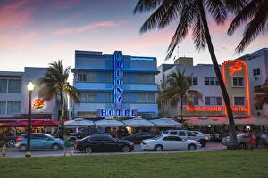 Images Dated 17th June 2015: U.S.A, Miami, Miami Beach, South Beach, Art Deco Hotels on Ocean drive