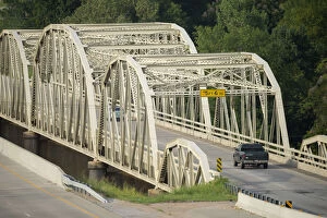 Images Dated 19th October 2015: USA, Midwest, Oklahoma, Route 66, Catoosa, Vendigris river bridge