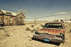 USA, Nevada, Great Basin, Goldfield, abandoned house and car USA, Nevada, Great Basin, Goldfield, abandoned house and car