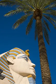 Images Dated 7th April 2009: USA, Nevada, Las Vegas, Luxor Hotel and Casino
