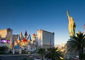 Images Dated 7th April 2009: USA, Nevada, Las Vegas, New York New York and Excalibur Hotel and Casino