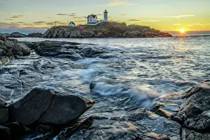 Sun Star Prints: USA, New England, Maine, Cape Neddick, Nubble Lighthouse