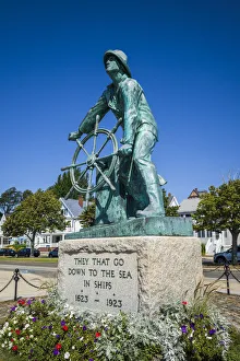USA, New England, Massachusetts, Cape Ann, Gloucester, Man at the Wheel statue, Gloucester