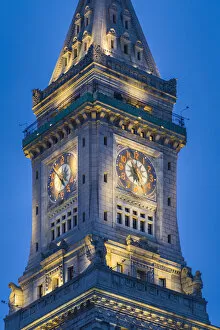 Images Dated 27th March 2018: USA, New England, Massachusetts, Boston, Customshouse Tower, dusk
