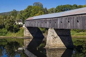 USA, New England, New Hampshire, Cornish, Cornish, NH-Windsor, VT Covered Bridge