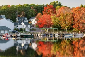 Small Town Prints: USA, New England, New Hampshire, Carroll County, Lake Winnipesaukee, Wolfeboro