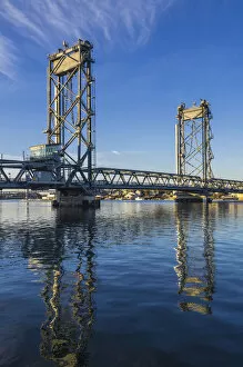 USA, New England, New Hampshire, Portsmouth, Memorial Bridge