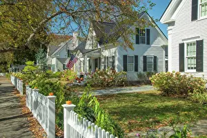 Small Town Prints: USA, New England, Vermont, Windsor County, Woodstock, white picked fence