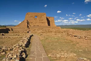 Images Dated 11th July 2008: USA, New Mexico, Pecos National Historic Park, abandoned pueblo & Spanish Mission Nuestra Senora