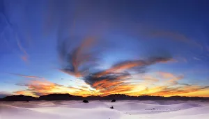 Sand Dunes Prints: USA, New Mexico, White Sands National Monument