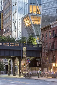 Images Dated 10th March 2015: USA, New York, Chelsea, street scene, high line near 10th avenue