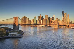 Images Dated 22nd December 2015: USA, New York City, Brooklyn Bridge and Lower Manhattan Skyline