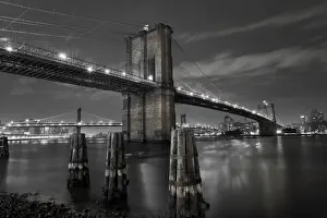USA, New York City, Manhattan, Brooklyn and Manhattan Bridges across the East River