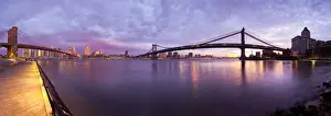 USA, New York City, Manhattan, The Brooklyn and Manhattan Bridges spanning the East river