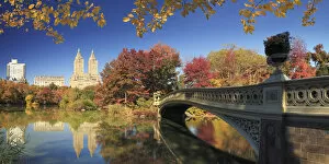 Images Dated 22nd December 2015: USA, New York City, Manhattan, Central Park, Bow Bridge