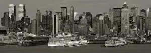USA, New York City, Manhattan, Midtown across Hudson River