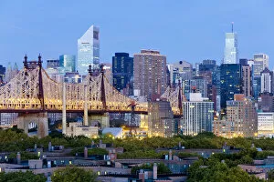 New York City Collection: USA, New York City, Manhattan, Midtown Manhattan and Queensboro Bridge from Queens