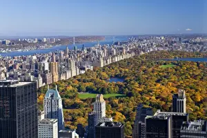 USA, New York City, Manhattan, View of Uptown Manhattan and Central Park from the viewing deck of