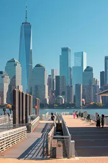 Sunshine Prints: USA, New York City, People waiting for the ferry at Paulus Hook Pier at Jersey City with Manhattan in the background