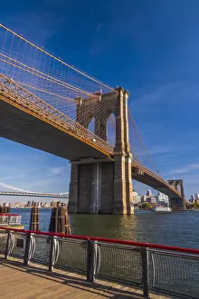 Images Dated 11th January 2016: USA, New York, Manhattan, Brooklyn Bridge and Manhattan Bridge across the East River