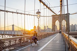 Images Dated 11th January 2016: USA, New York, Manhattan, Brooklyn Bridge at Sunrise