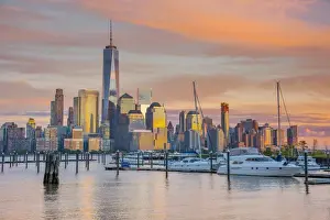 USA, New York, Manhattan, Lower Manhattan and World Trade Center, Freedom Tower across
