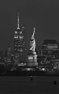 Black and White Gallery: USA, New York, Manhattan, Skyline with Statue of Liberty