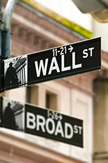 Images Dated 25th September 2009: USA, New York, Manhattan, Wall Street signs