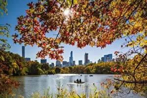 Images Dated 7th November 2016: USA, New York, New York City, Central Park, rowing on The Lake, autumn
