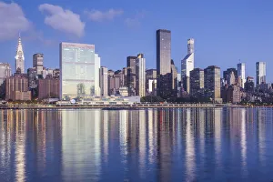 USA, New York, New York City, Long Island City, Mid town Manhattan skyline with UN USA, New York, New York City, Long Island City, Mid town Manhattan skyline with UN