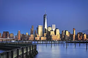 Images Dated 24th December 2015: USA, New York, New York City, Lower Manhattan Skyline from Newport Beach