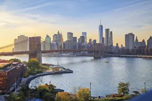 USA, New York, New York City, Lower Manhattan and Brooklyn Bridge