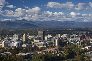 USA, North Carolina, Asheville, elevated city skyline