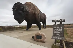 Central States Prints: USA, North Dakota, Jamestown, Worlds Largest Buffalo