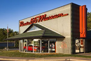 Americana Prints: USA, Oklahoma, Clinton, Route 66 Museum