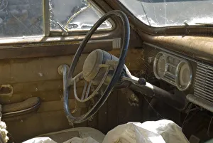 Images Dated 17th April 2008: USA, Oklahoma, Route 66, White Oak, Old cars in wreckers yard beside Route 66