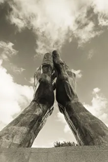 USA, Oklahoma, Tulsa, Oral Roberts University, Worlds Largest Praying Hands