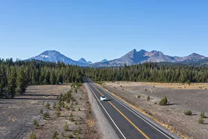 Images Dated 11th January 2022: USA, Oregon, Bend, Cascade Lakes Highway, Tesla