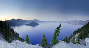 USA, Oregon, Crater Lake National Park, Crater Lake and Wizard Island