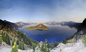 USA, Oregon, Crater Lake National Park, Crater Lake and Wizard Island
