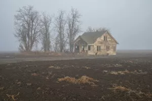 USA, Oregon, Malheur County, Ontario, abandoned homestead